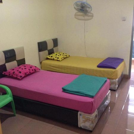 Penginapan Syariah Parit  Exterior photo